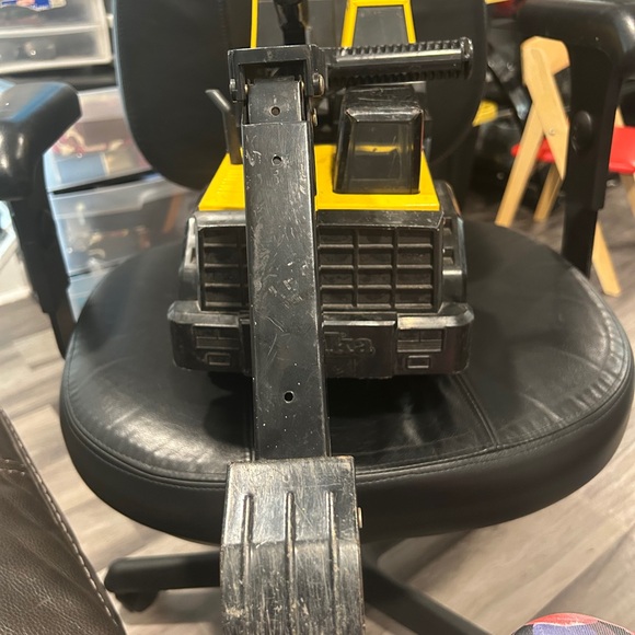 Vintage Tonka Mighty Construction Vehicle in Black and Yellow - Picture 5 of 13